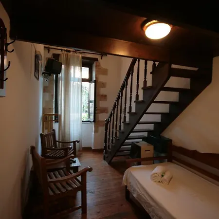 Pensjonat Chania 3*